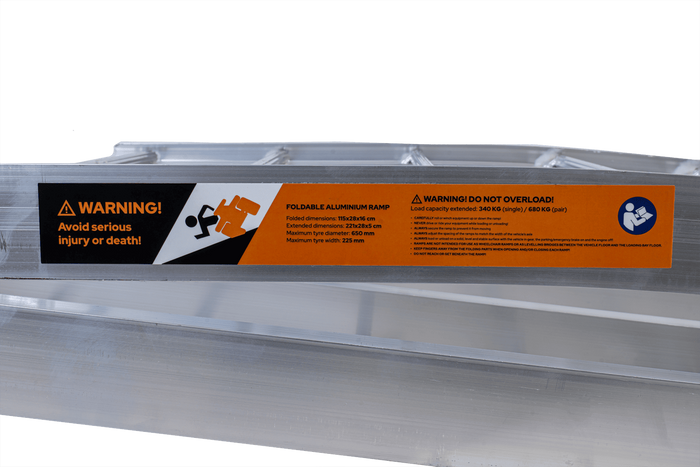 Skladacie hliníkové rampy UNITRAILER ALR002 pre prívesy 221 cm 680 kg s popruhom, sada 2 kusov