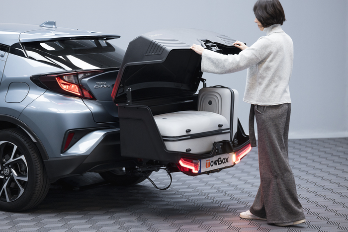 Ťažné zariadenie Alpha urban black – batožinový box montovaný na ťažné zariadenie